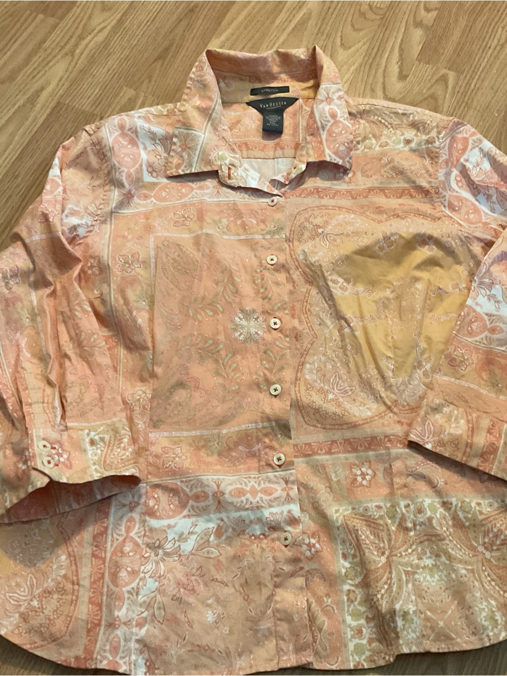 Van Heusen WOMEN ORANGE XXL.Paisley STRETCHY Button-Up Shirt - Peach 47”chest 25